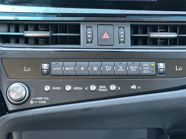 2022 Lexus ES 350 21