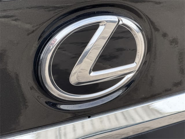 2025 Lexus ES Hybrid 300h 7