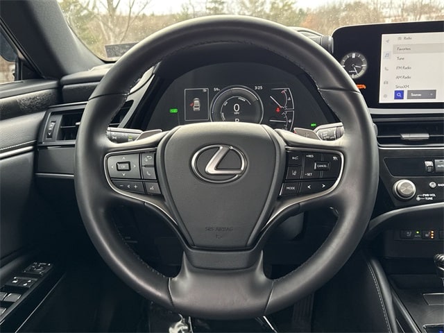 2025 Lexus ES Hybrid 300h 2