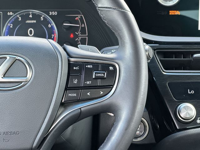 Thumbnail: 2023 Lexus ES - 21