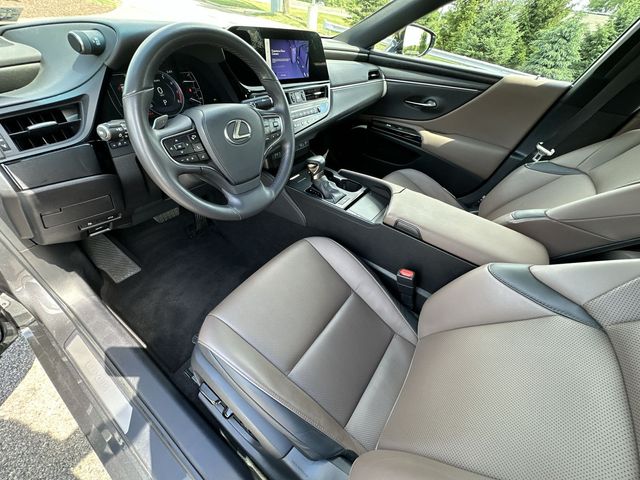 Thumbnail: 2023 Lexus ES - 10