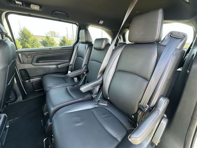 Thumbnail: 2023 Honda Odyssey - 12