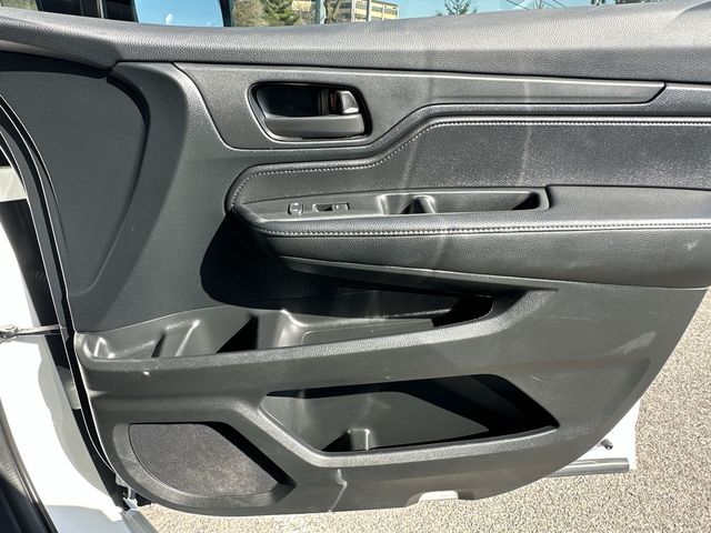 Thumbnail: 2023 Honda Odyssey - 26