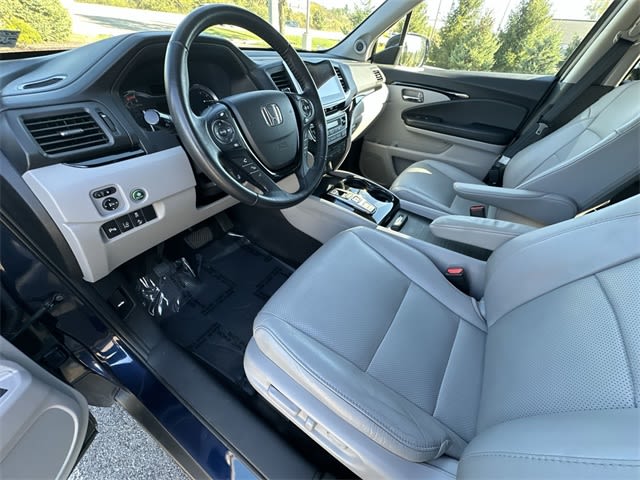 Thumbnail: 2018 Honda Pilot - 10