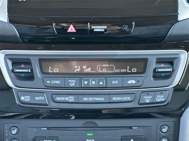 Thumbnail: 2018 Honda Pilot - 26