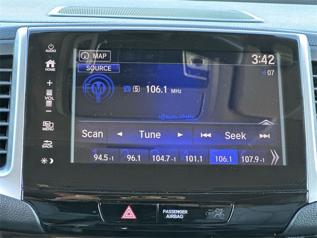 Thumbnail: 2018 Honda Pilot - 15