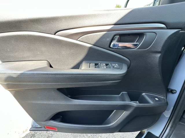 Thumbnail: 2022 Honda Pilot - 23