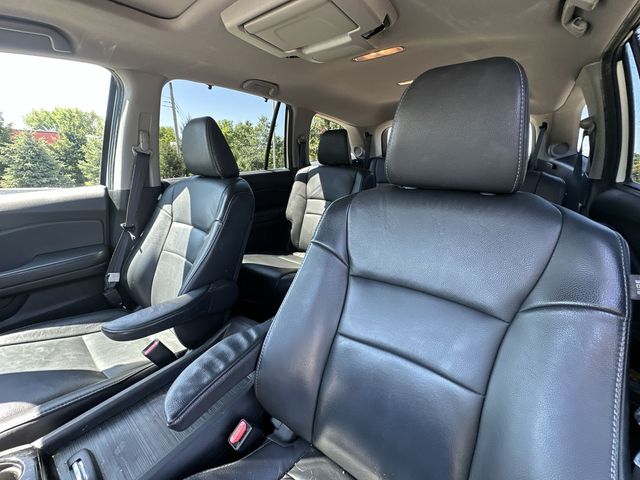 Thumbnail: 2019 Honda Pilot - 9