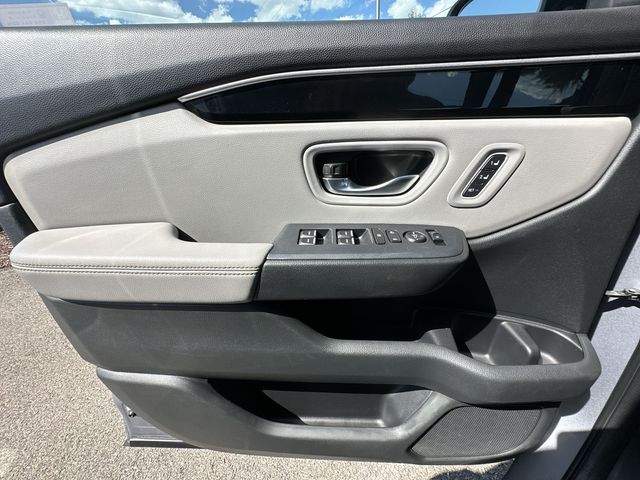Thumbnail: 2023 Honda Pilot - 25