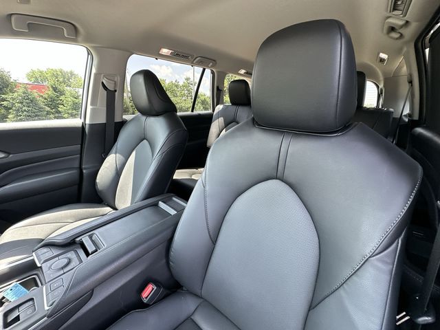 Thumbnail: 2024 Toyota Grand Highlander - 9