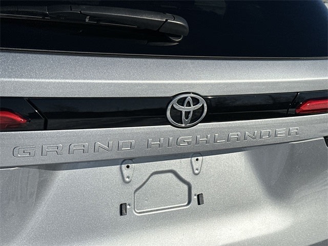 Thumbnail: 2024 Toyota Grand Highlander - 7