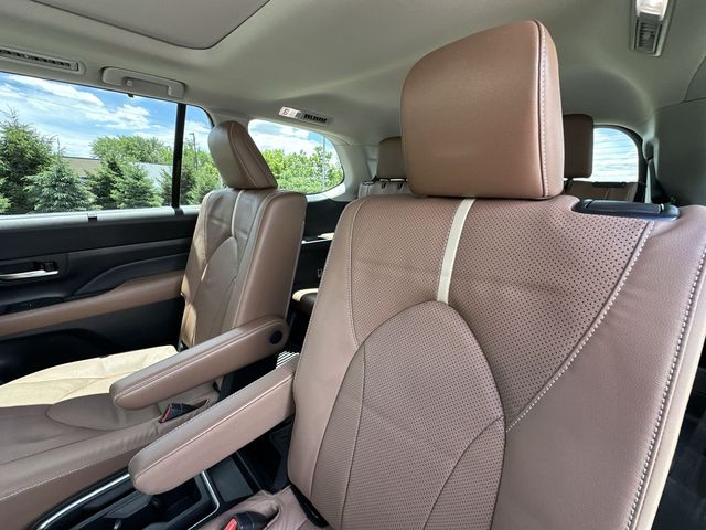 Thumbnail: 2024 Toyota Grand Highlander - 10