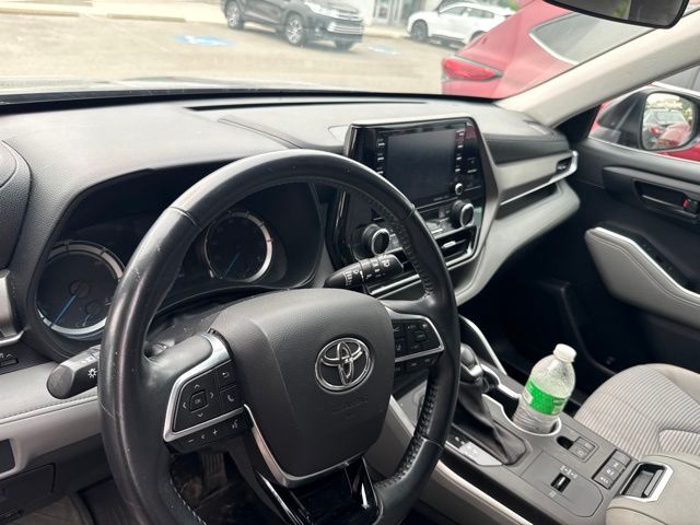 Thumbnail: 2020 Toyota Highlander - 2
