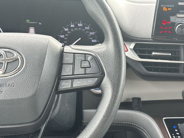 Thumbnail: 2024 Toyota Sienna - 18