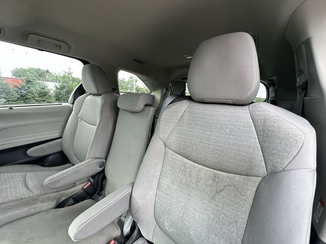 Thumbnail: 2024 Toyota Sienna - 10