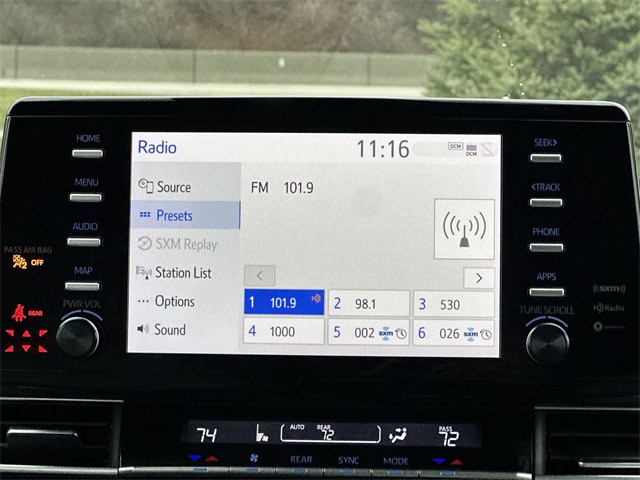 Thumbnail: 2022 Toyota Sienna - 12