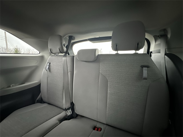 Thumbnail: 2022 Toyota Sienna - 11