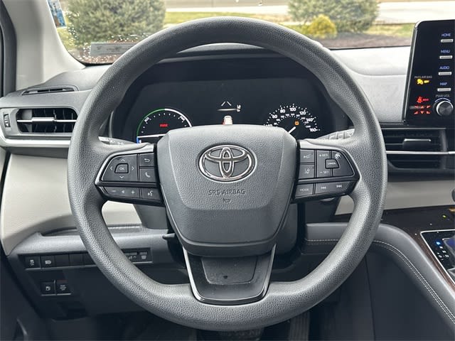 Thumbnail: 2022 Toyota Sienna - 2