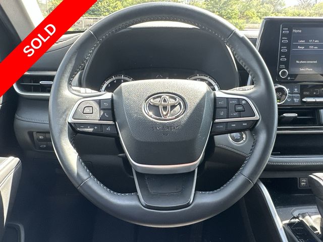 Thumbnail: 2022 Toyota Highlander - 2