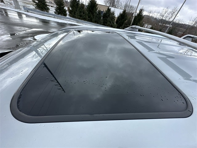 Thumbnail: 2021 Toyota Highlander - 16