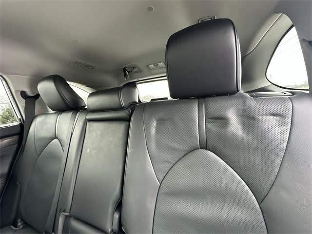 Thumbnail: 2021 Toyota Highlander - 10