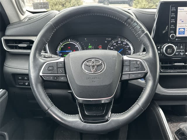 Thumbnail: 2021 Toyota Highlander - 2