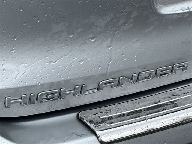 Thumbnail: 2021 Toyota Highlander - 21