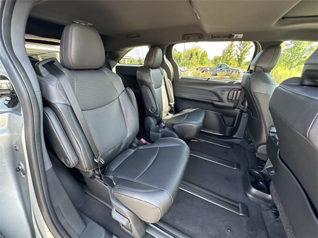 2024 Toyota Sienna XSE 30