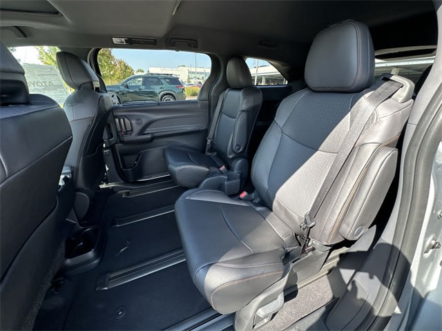 2024 Toyota Sienna XSE 12