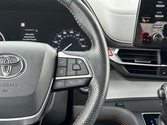 Thumbnail: 2021 Toyota Sienna - 18