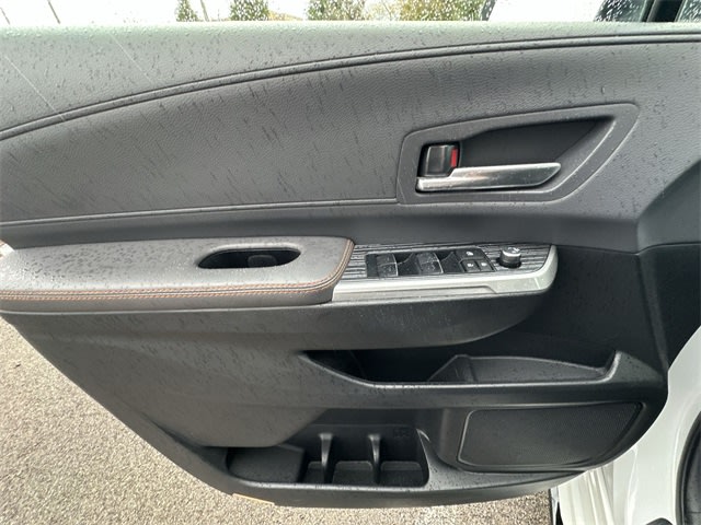 Thumbnail: 2023 Toyota Sienna - 24