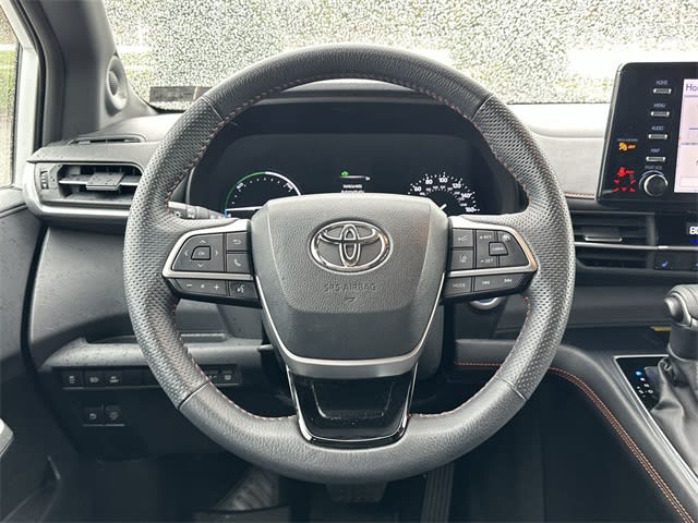 Thumbnail: 2023 Toyota Sienna - 2