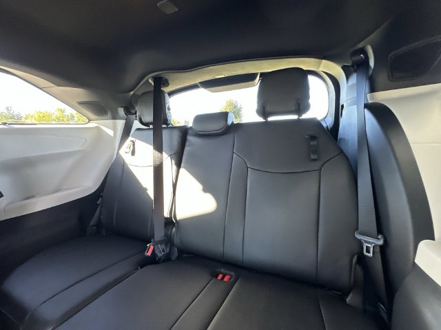 Thumbnail: 2026 Toyota Sienna - 11