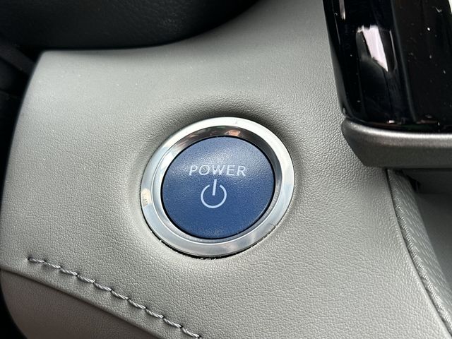 Thumbnail: 2021 Toyota Highlander - 17