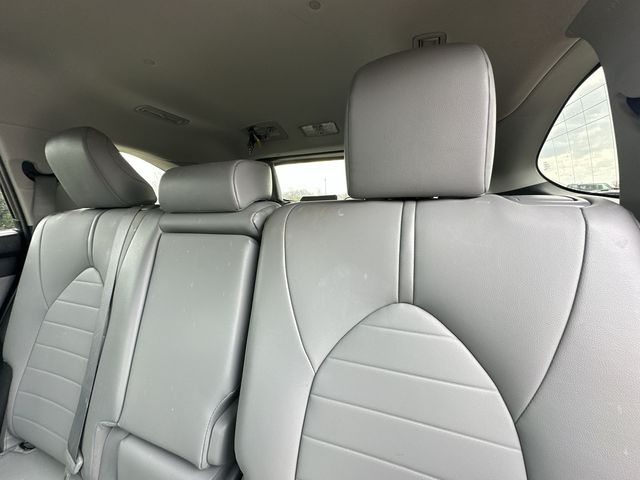 Thumbnail: 2021 Toyota Highlander - 10