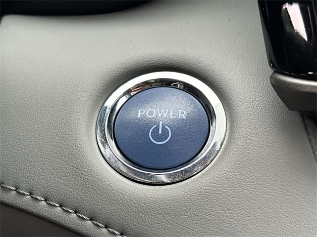 Thumbnail: 2022 Toyota Highlander - 21