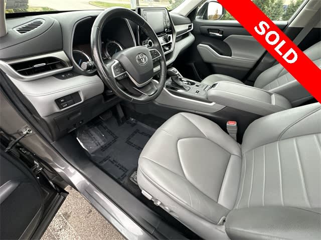 Thumbnail: 2022 Toyota Highlander - 11