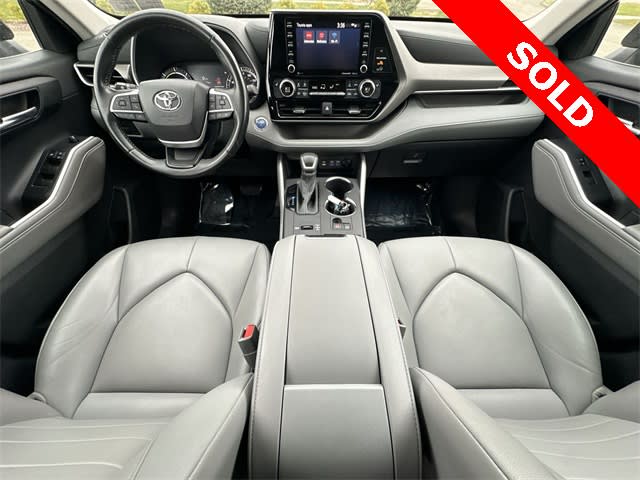 Thumbnail: 2022 Toyota Highlander - 10