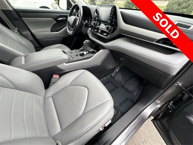 Thumbnail: 2022 Toyota Highlander - 27