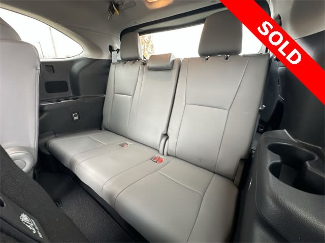 Thumbnail: 2022 Toyota Highlander - 26