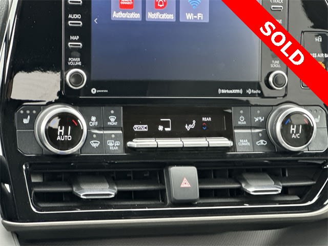 Thumbnail: 2022 Toyota Highlander - 24