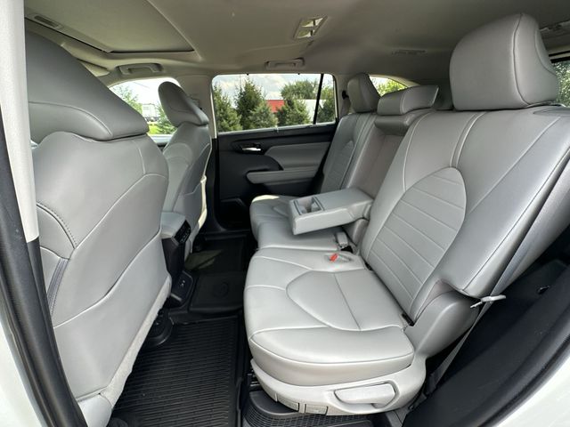 Thumbnail: 2020 Toyota Highlander - 13