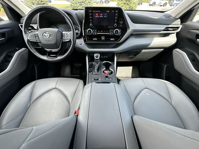 Thumbnail: 2020 Toyota Highlander - 10
