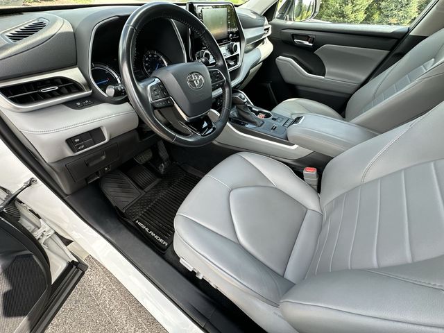 Thumbnail: 2020 Toyota Highlander - 11