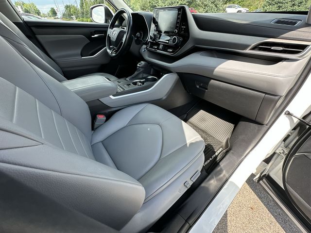 Thumbnail: 2020 Toyota Highlander - 27
