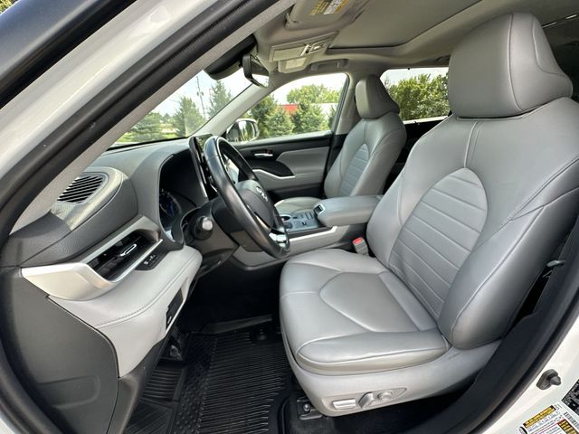 Thumbnail: 2020 Toyota Highlander - 12