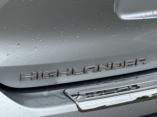 Thumbnail: 2020 Toyota Highlander - 22