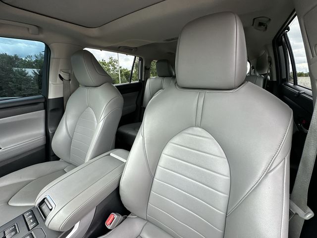 Thumbnail: 2020 Toyota Highlander - 9