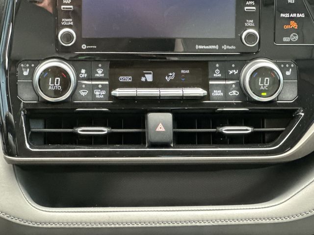 Thumbnail: 2020 Toyota Highlander - 21