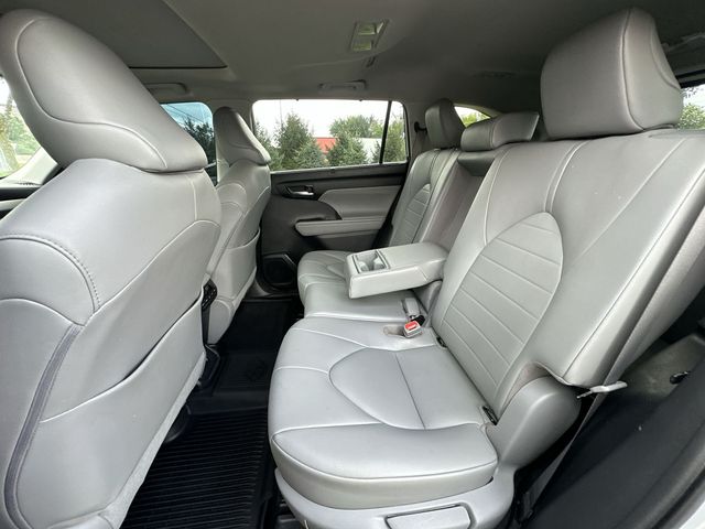 Thumbnail: 2020 Toyota Highlander - 12